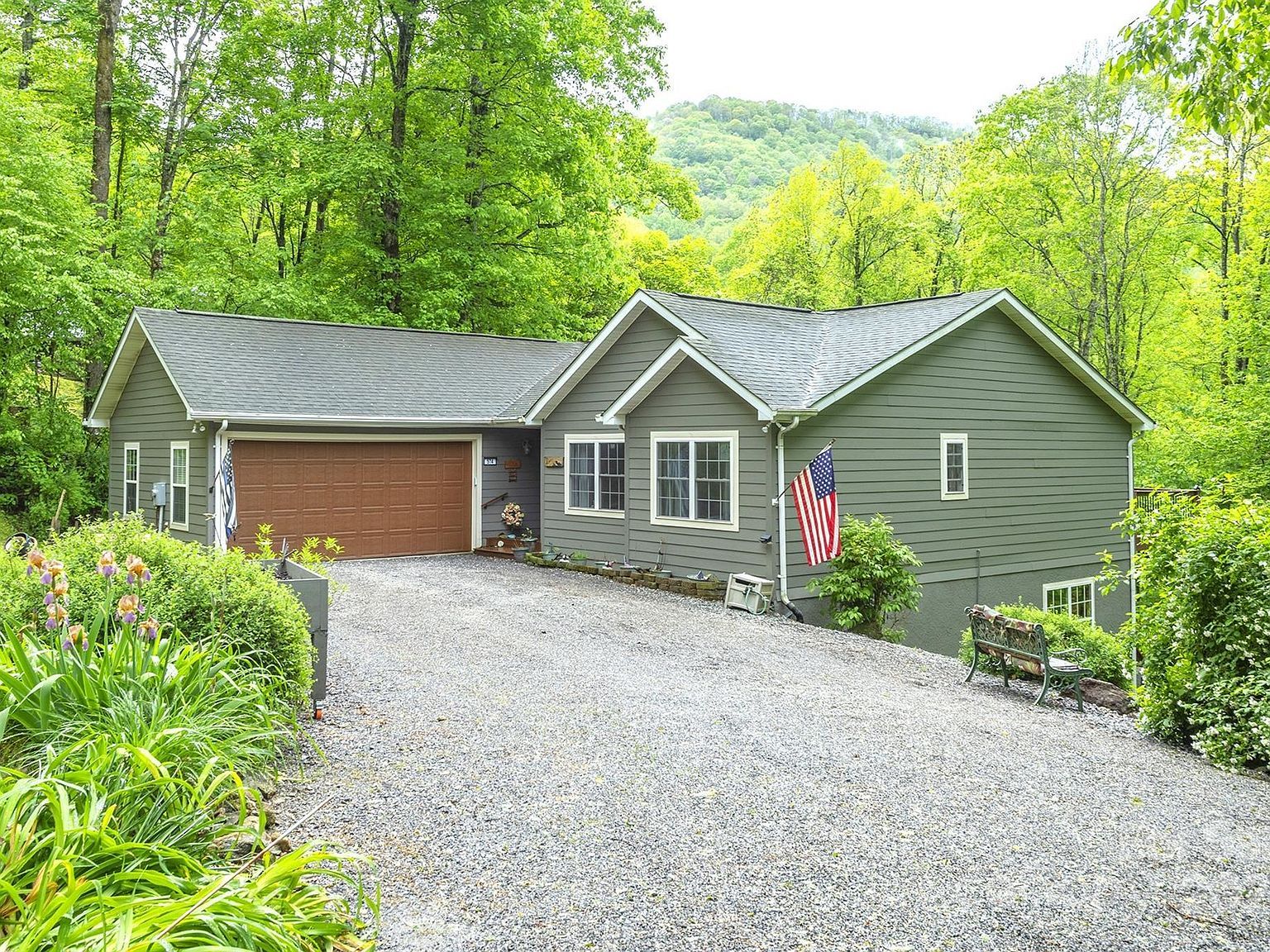 574 Appaloosa Trl Waynesville, NC 28785 - Thumbnail 2