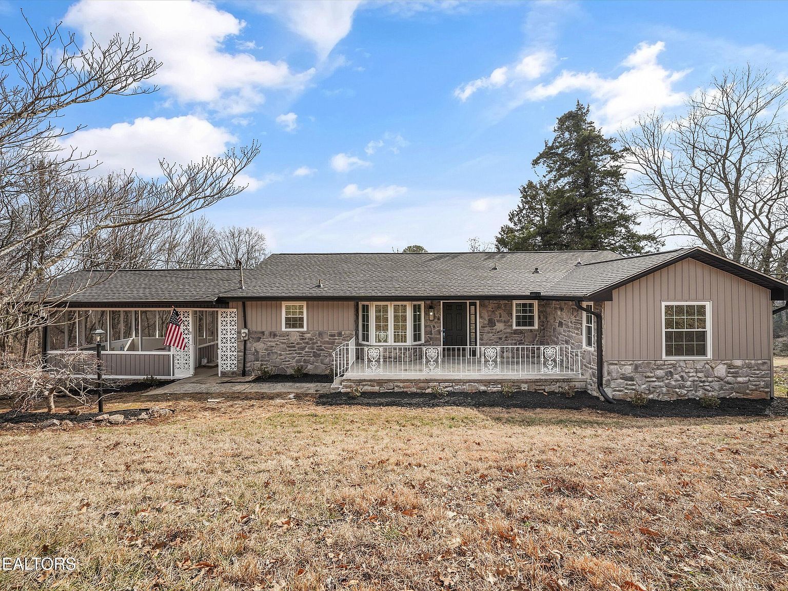 2010 Martha Berry Dr Knoxville, TN 37918 - Thumbnail 2