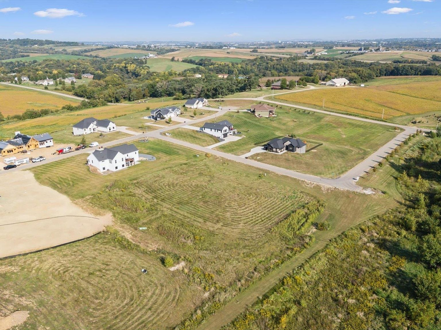 20&21 Oakland Ridge Ests, Dubuque, IA, 52003 - Thumbnail 2