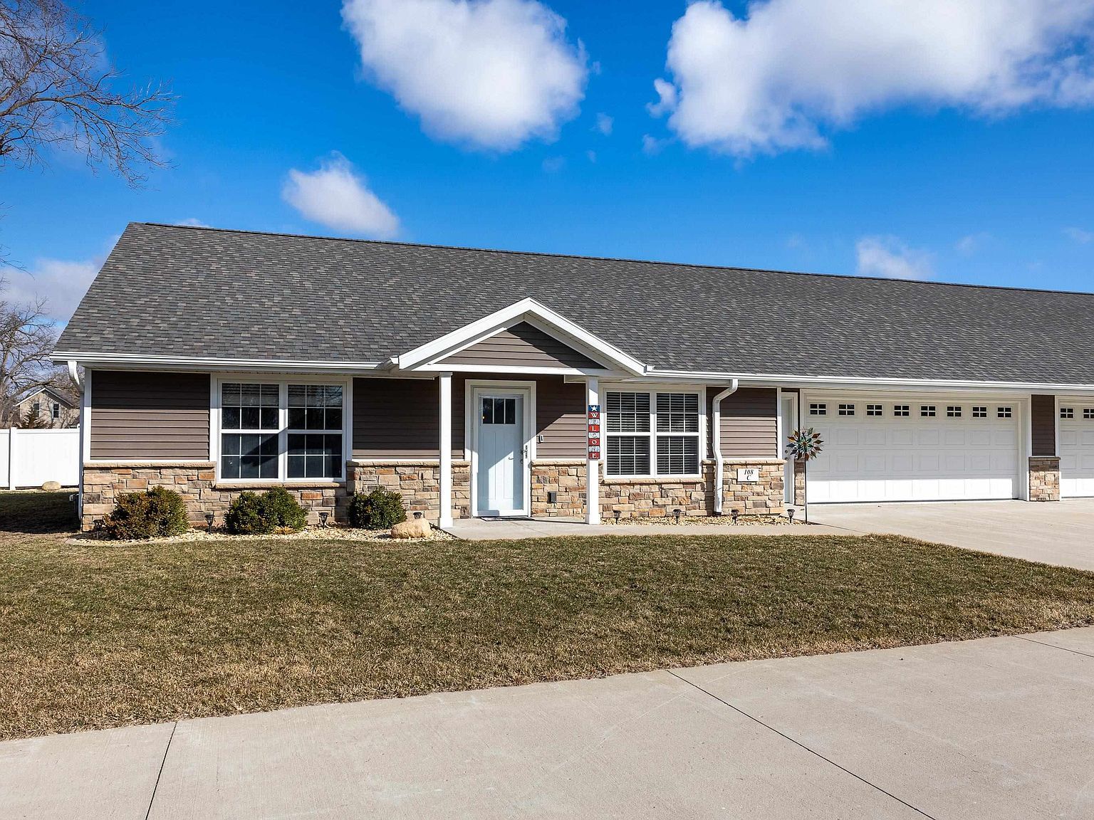 108 Bailey Dr Unit C Manchester, IA 52057 - Thumbnail 2