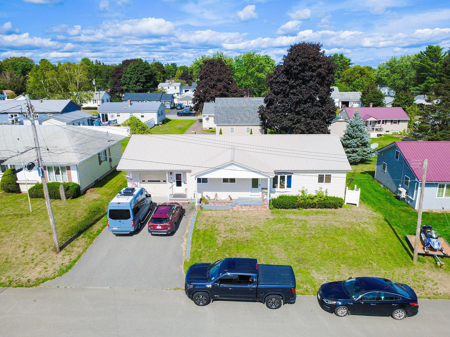 3 County St East Millinocket, ME 04430 - Thumbnail 2