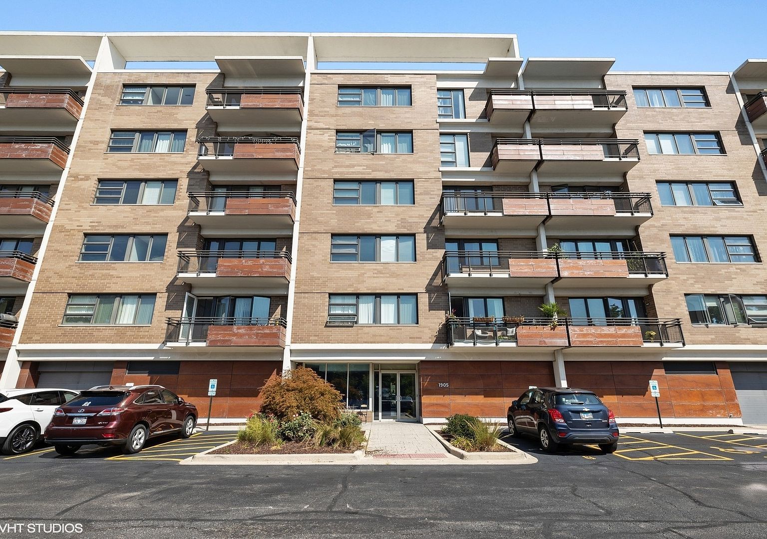 1905 S Wolf Rd APT 607 Hillside, IL 60162 - Thumbnail 2