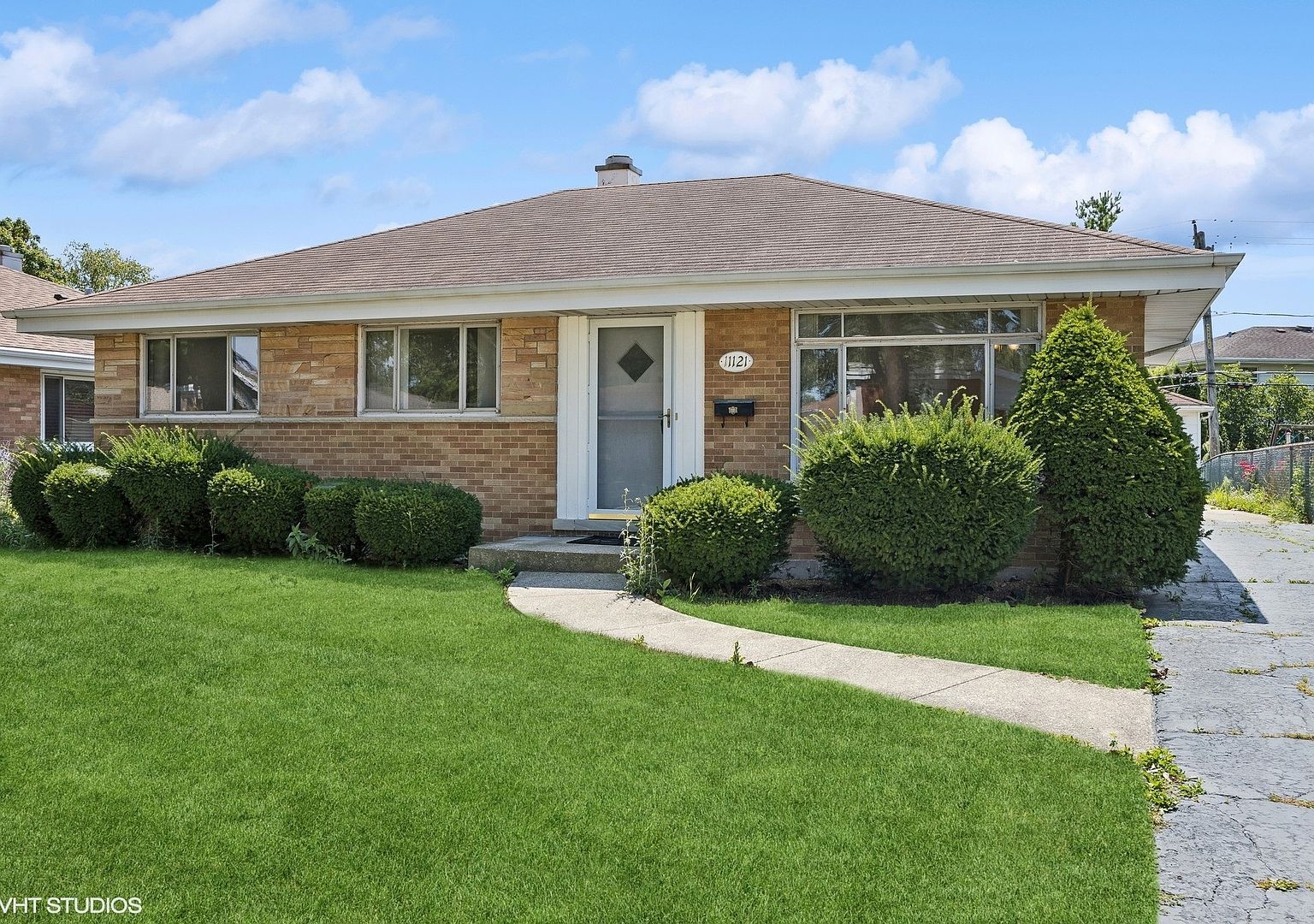 11121 Martindale Dr Westchester, IL 60154 - Thumbnail 2