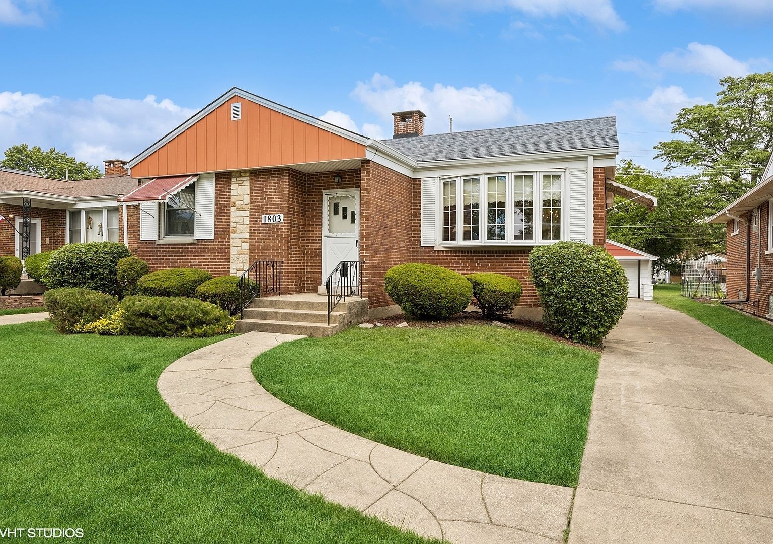 1803 Balmoral Ave Westchester, IL 60154 - Thumbnail 2