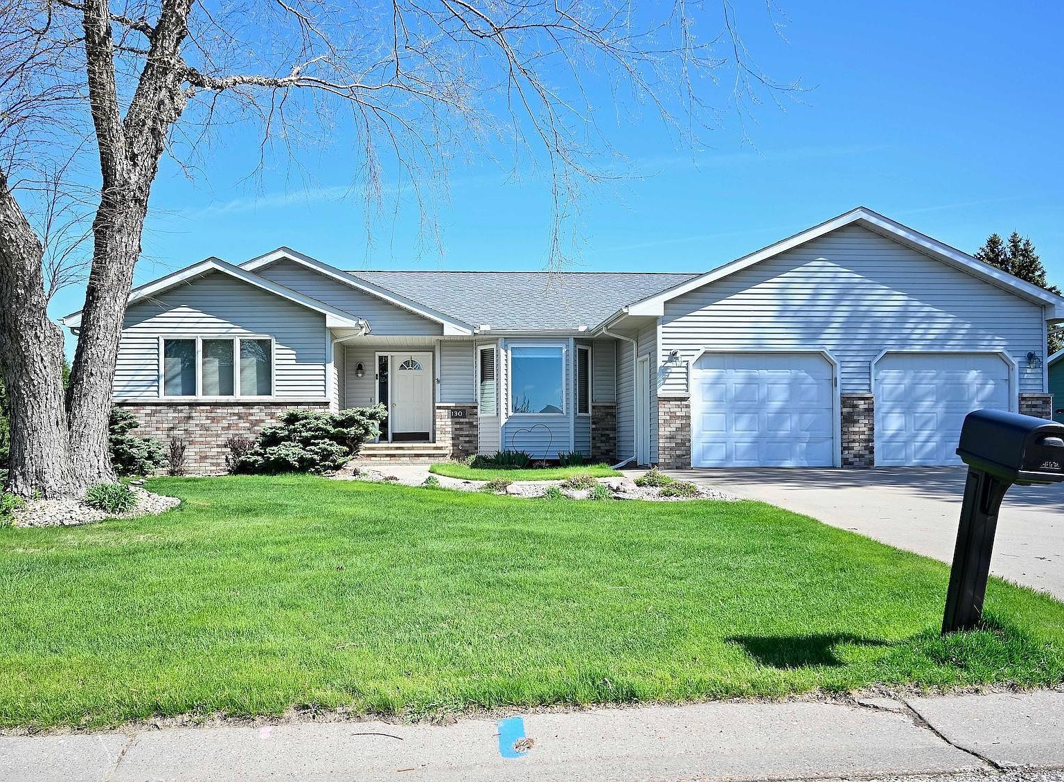 130 Benson Dr Lewiston, MN 55952  | Single Family