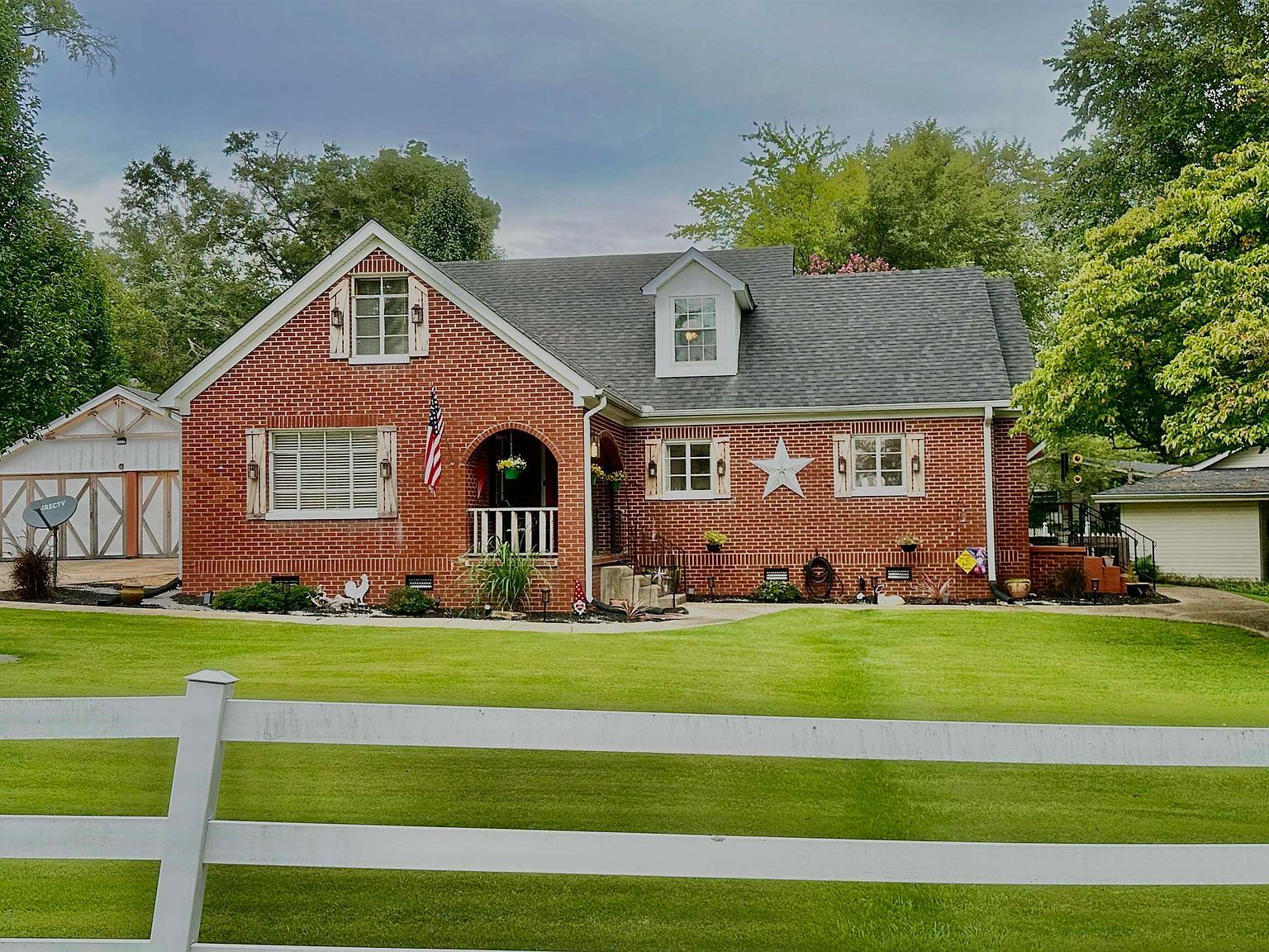 114 Spring St Hamilton, AL 35570 - Thumbnail 2