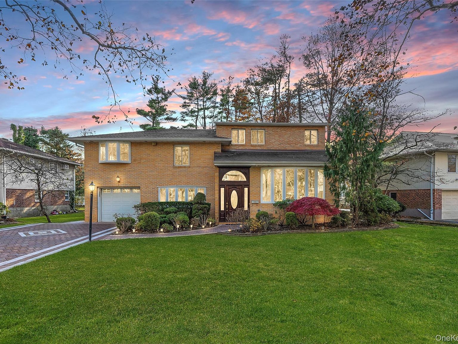 38 Lake Dr New Hyde Park, NY 11040 - Thumbnail 2