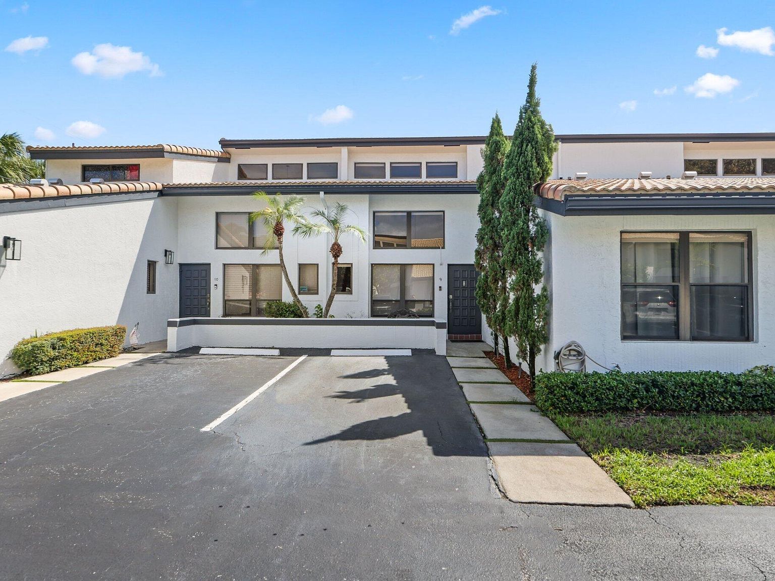 361 W Camino Real APT 9 Boca Raton, FL 33432 - Thumbnail 2