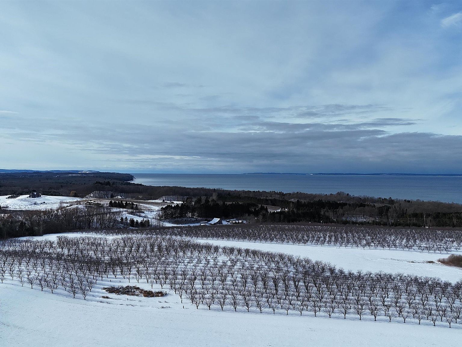 N Manitou Trl Northport, MI 49670 - Thumbnail 2