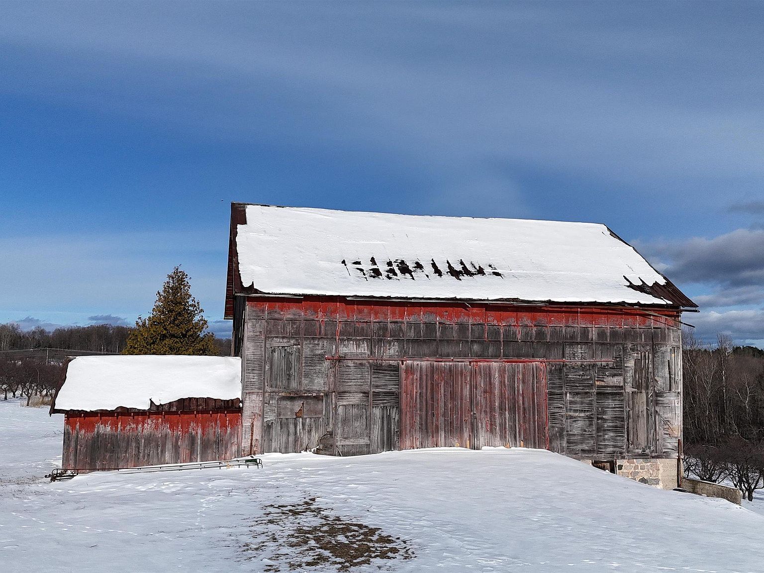 5221 N Overlook Rd Northport, MI 49670 - Thumbnail 2