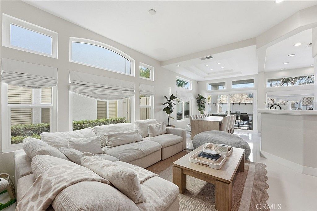 7697 Hazard Center Dr San Diego, CA 92108 - Thumbnail 2