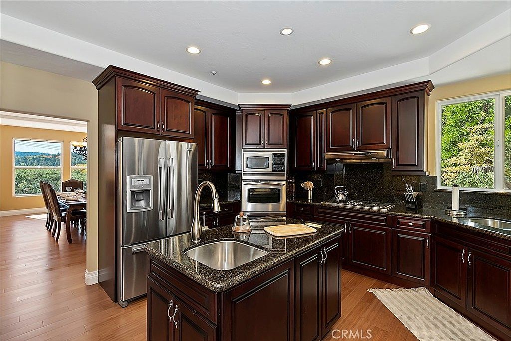 27732 N Bay Rd Lake Arrowhead, CA 92352 - Thumbnail 2