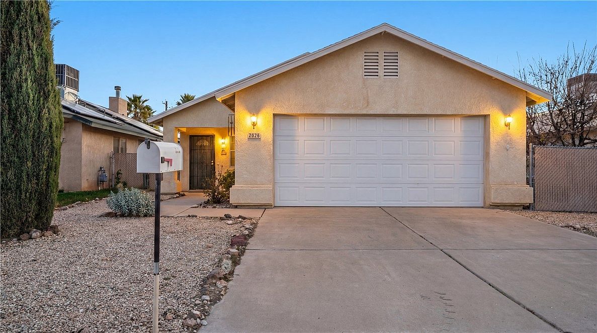 2628 Valentine Ave Kingman, AZ 86401 - Thumbnail 2