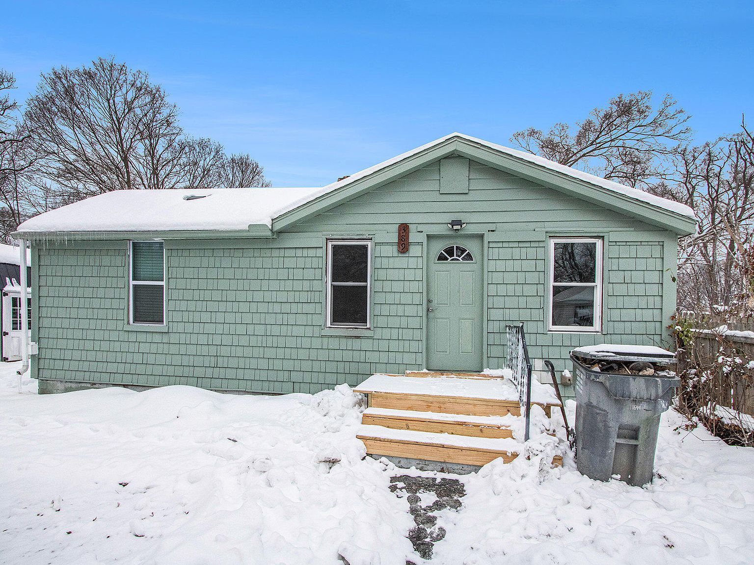 389 Parker Ave Benton Harbor, MI 49022 - Thumbnail 2