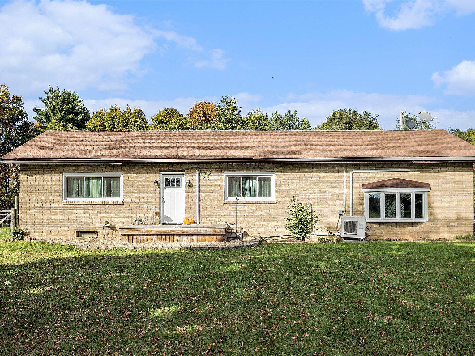 3908 E Y Ave Vicksburg, MI 49097 - Thumbnail 2