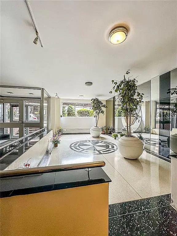 1075 Sheepshead Bay Rd APT 2H Brooklyn, NY 11229 - Thumbnail 2