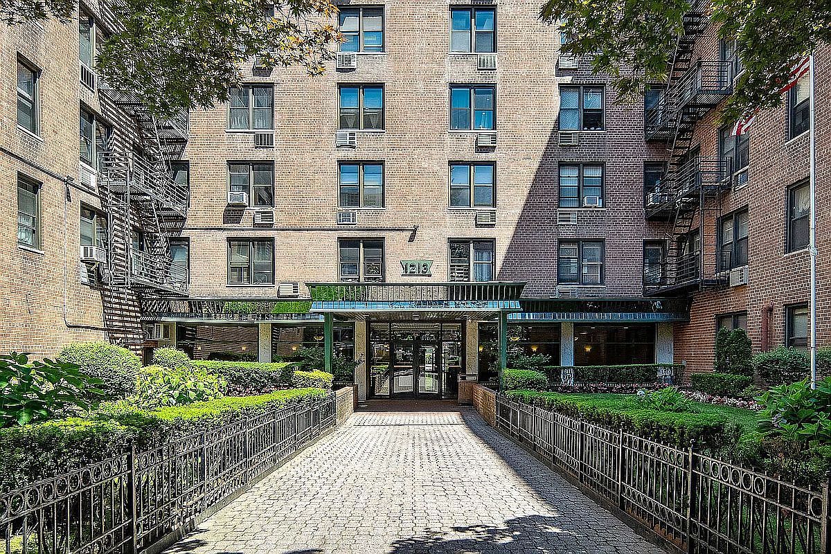 1237 Avenue F #U Brooklyn, NY 11218 - Thumbnail 2