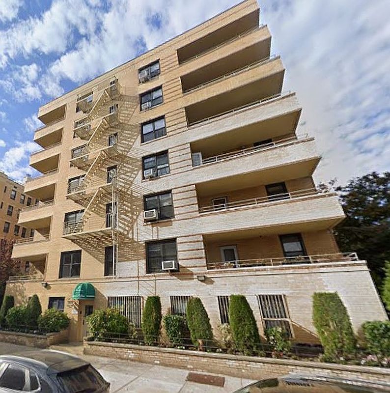 2 W End Ave APT 5N Brooklyn, NY 11235  | Condominium