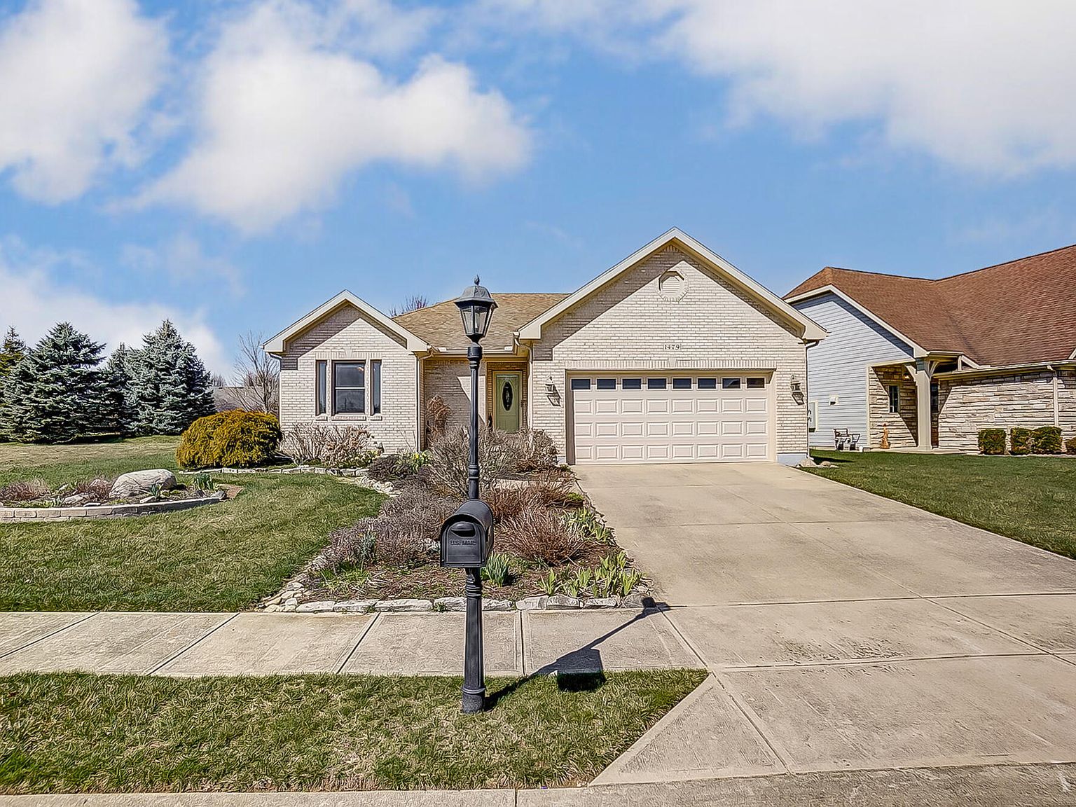 1479 Lantern Ln Troy, OH 45373 - Thumbnail 2