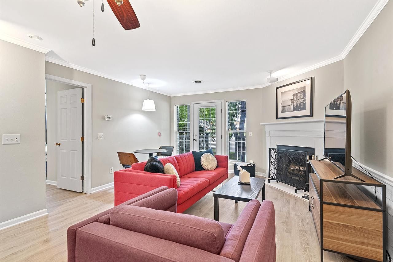 2 Captains Ct UNIT 3 Madison, WI 53719 - Thumbnail 2