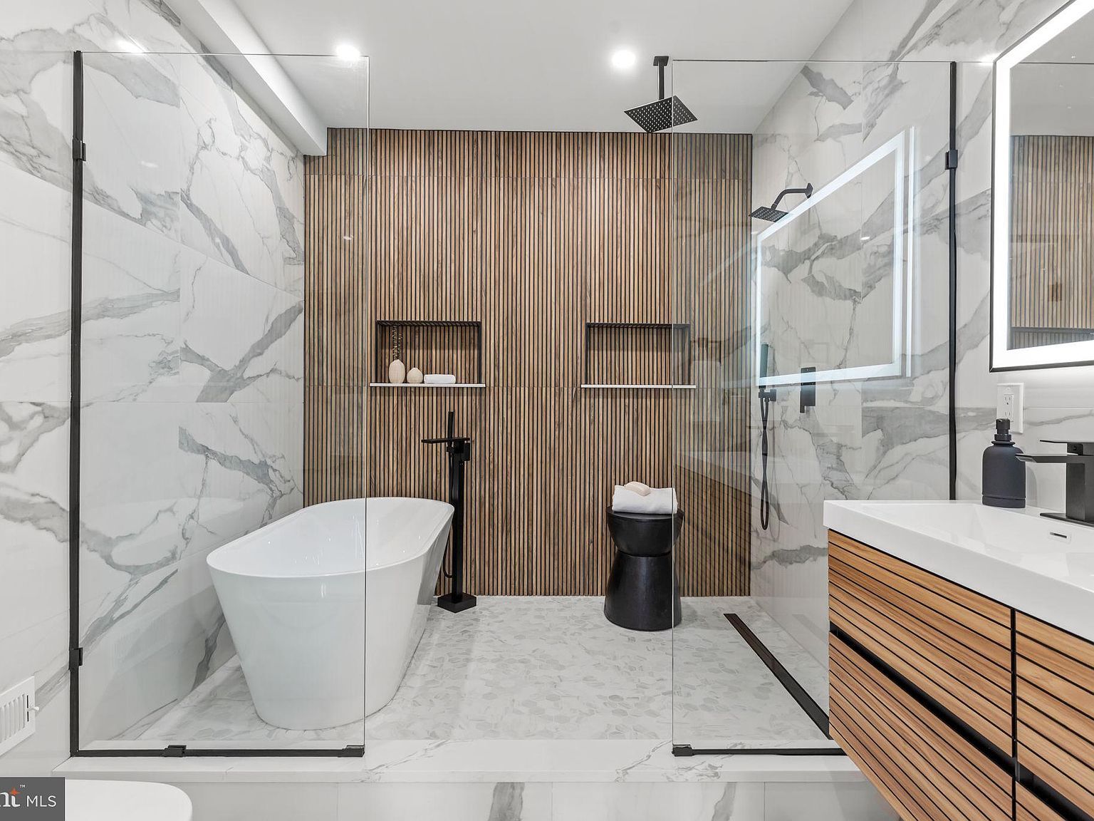 1321 N 2nd St Philadelphia, PA 19122 - Thumbnail 2