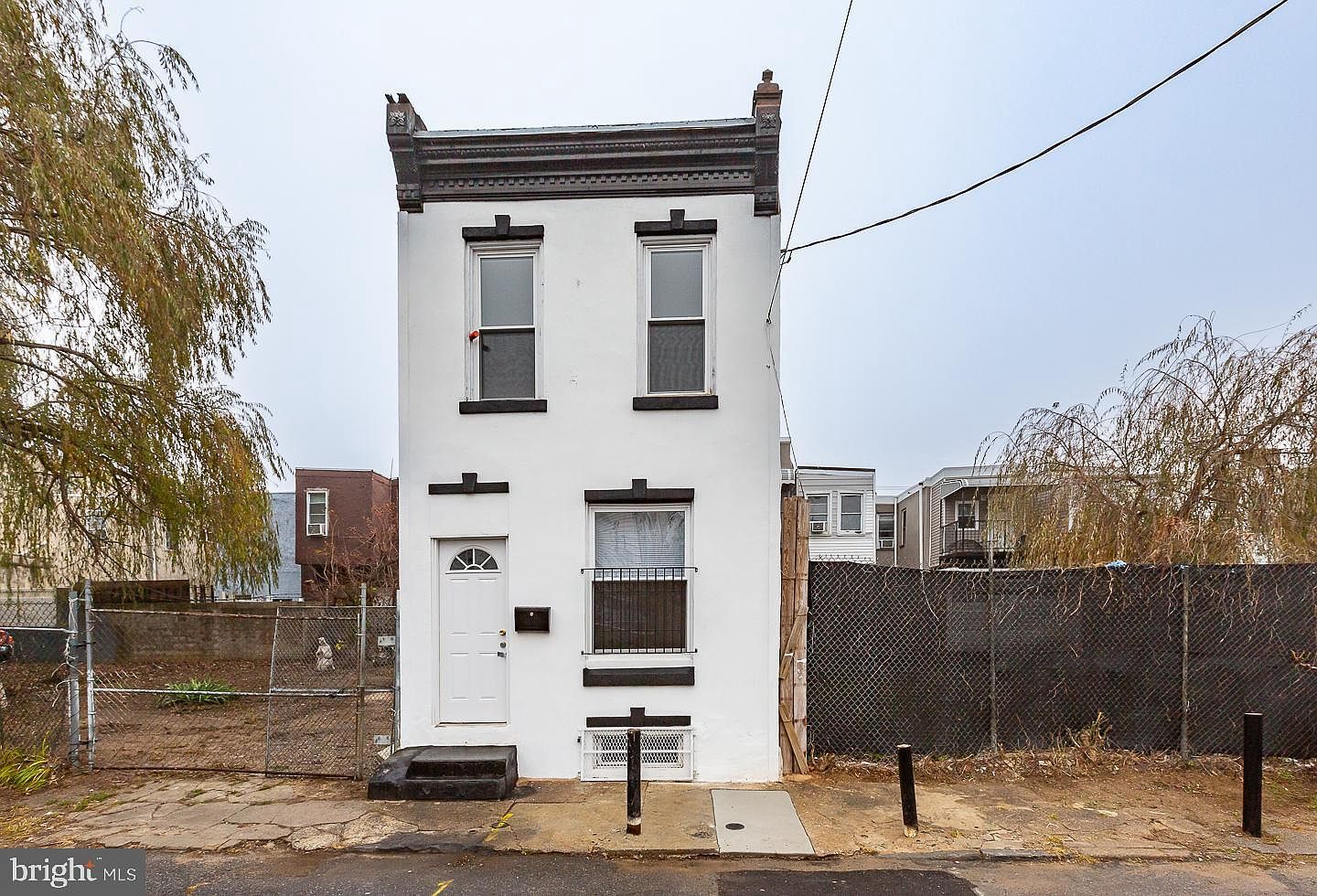 2735 N Waterloo St Philadelphia, PA 19133 - Thumbnail 2