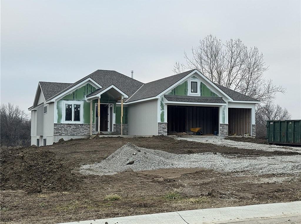 30202 E Norris Ct Grain Valley, MO 64029 - Thumbnail 2