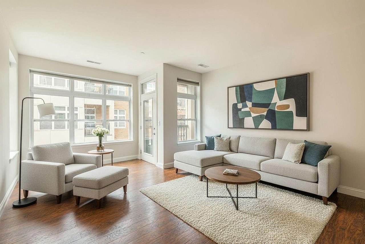 1925 N Water St APT 301 Milwaukee, WI 53202 - Thumbnail 2