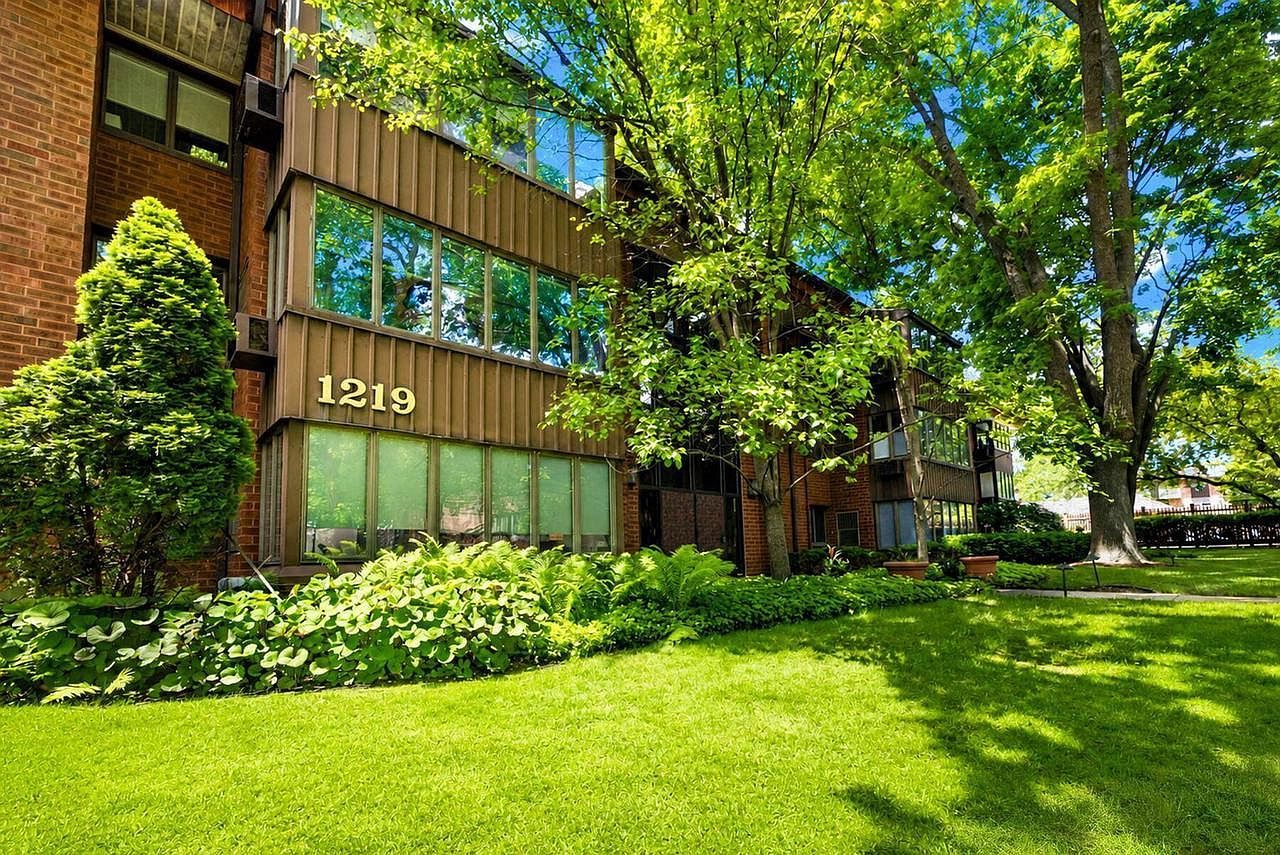 1219 N Jackson St Unit 308 Milwaukee, WI 53202, 53202