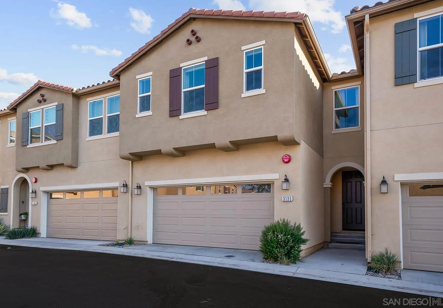 3135 Linwood St Vista, CA 92081 - Thumbnail 2