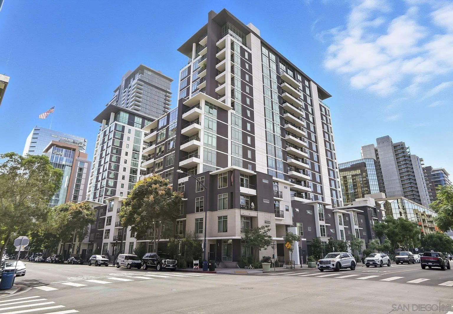 425 W Beech St UNIT 1003 San Diego, CA 92101 - Thumbnail 2