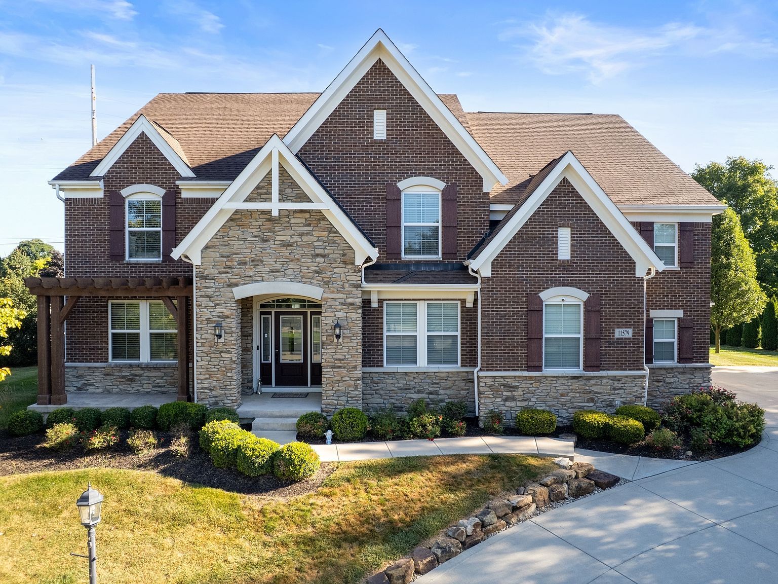 11579 Townsend Ct Fishers, IN 46037 - Thumbnail 2