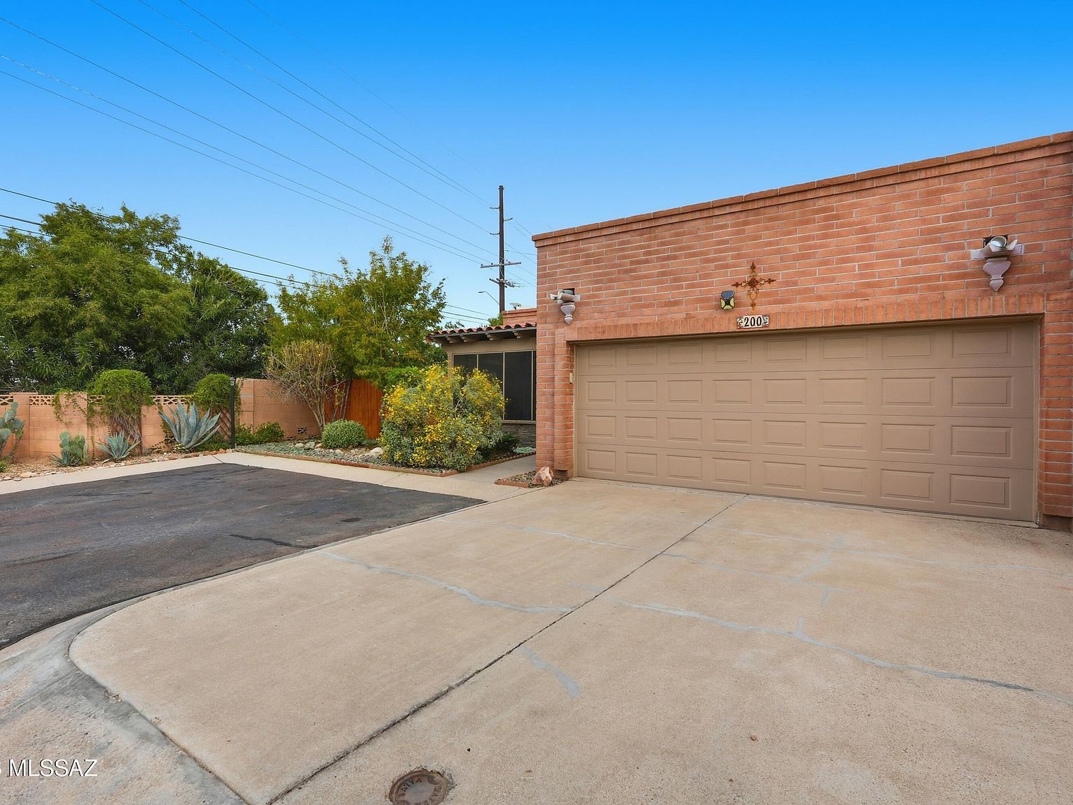 200 W Greer Ln Tucson, AZ 85704 - Thumbnail 2