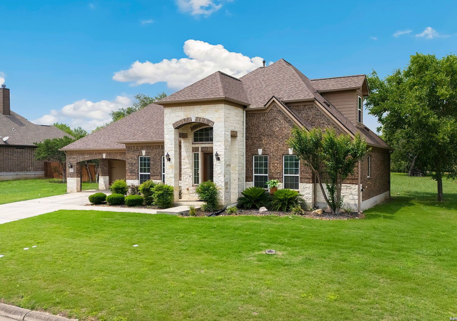 146 Sunrise Hl Castroville, TX 78009 - Thumbnail 2