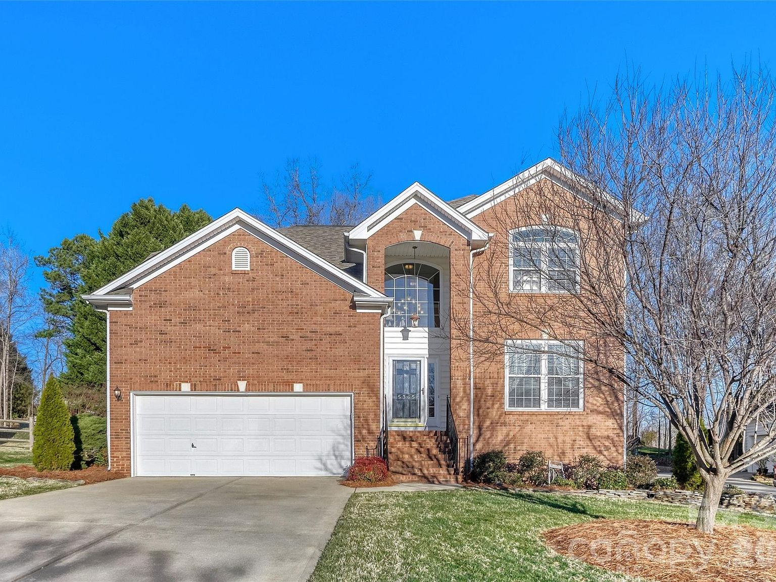 5365 Cambridge Bay Dr Charlotte, NC 28269 - Thumbnail 2