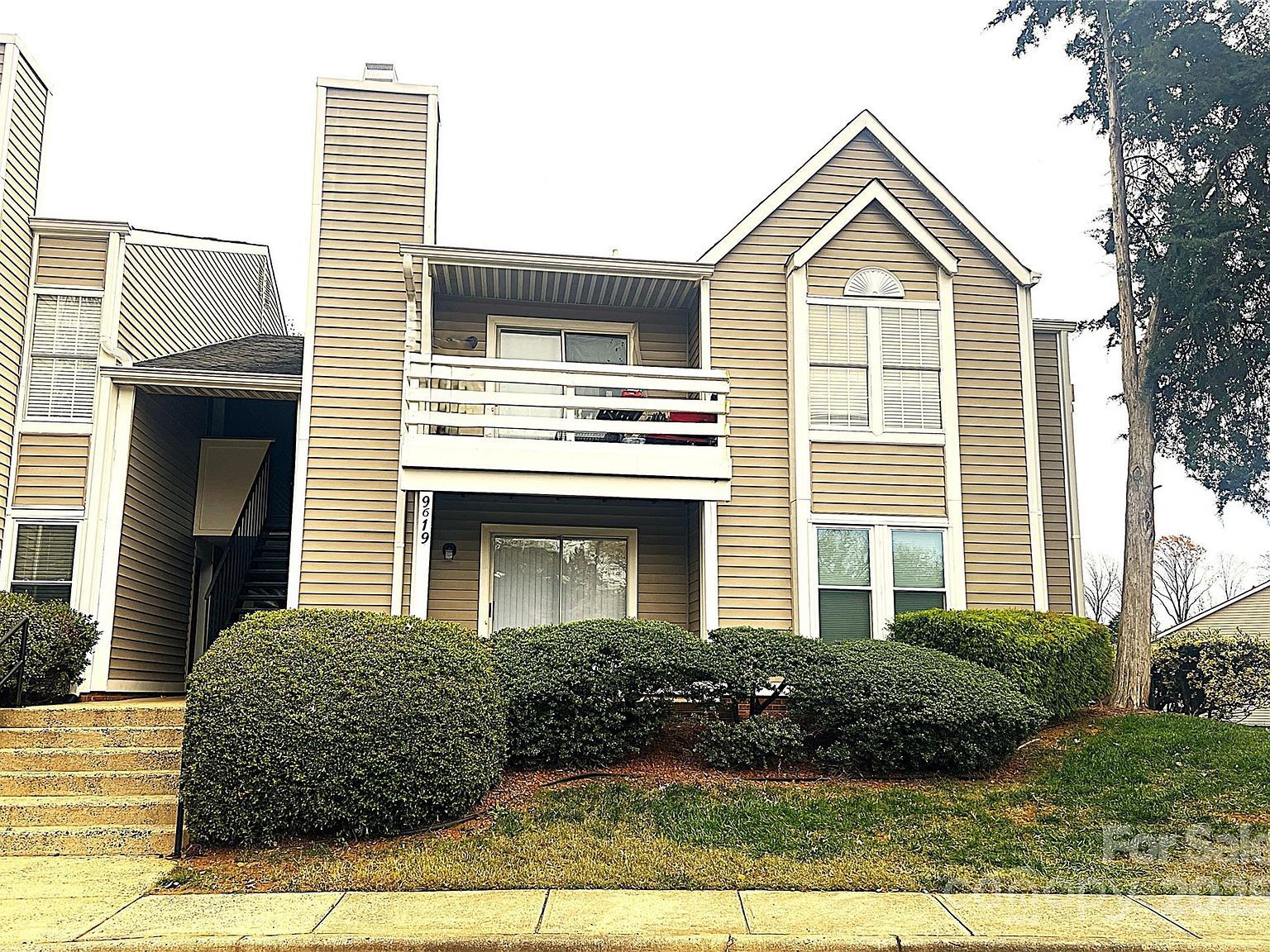 9619 Vinca Cir APT D Charlotte, NC 28213 - Thumbnail 2