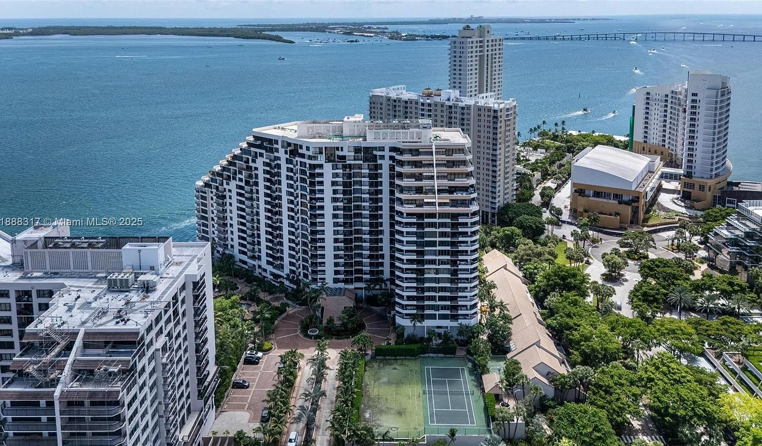 520 Brickell Key Dr APT A710 Miami, FL 33131 - Thumbnail 2