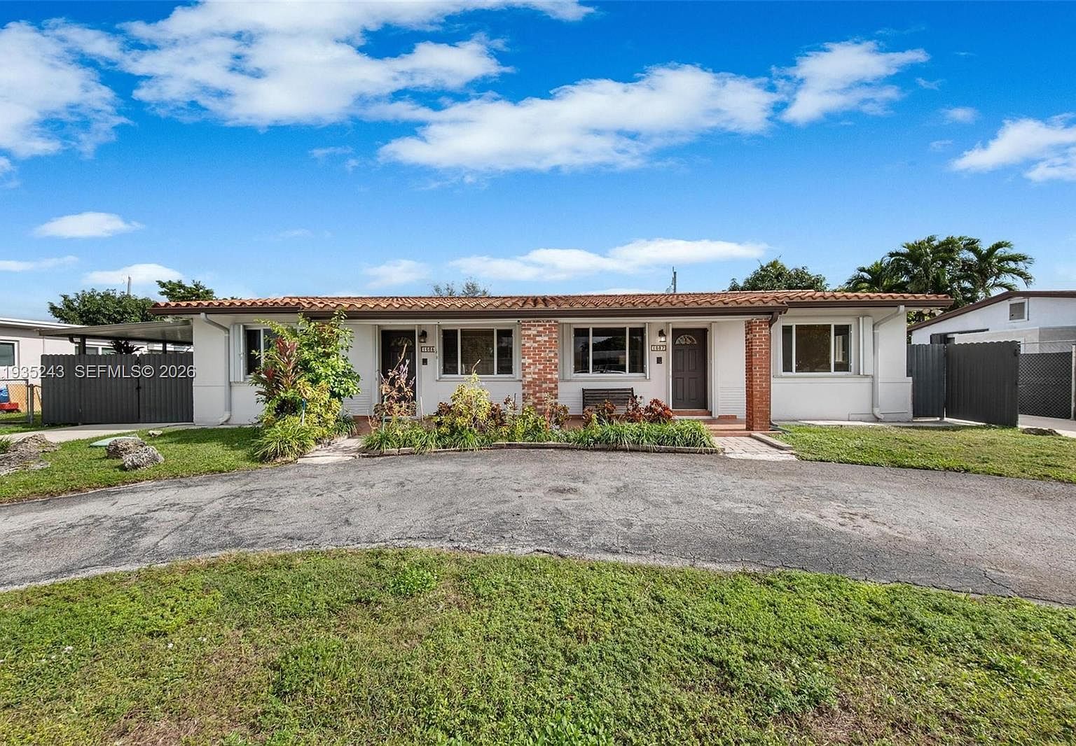 1035-1037 SW 76th Ave Miami, FL 33144 - Thumbnail 2