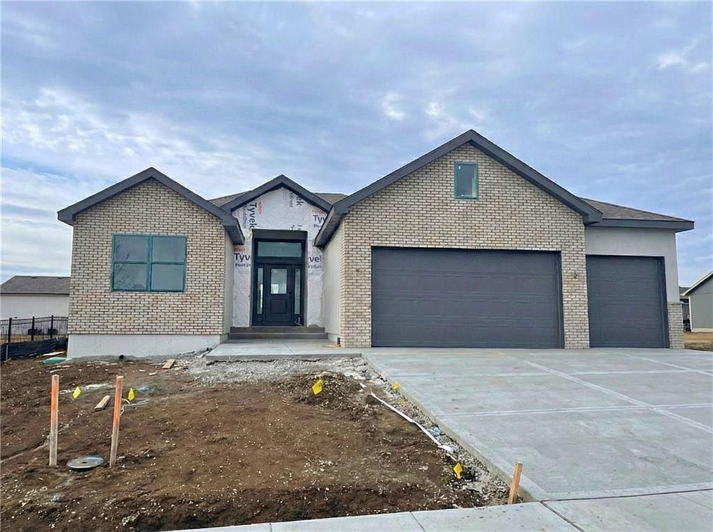 2700 NE Wheatley Dr Blue Springs, MO 64029 - Thumbnail 2