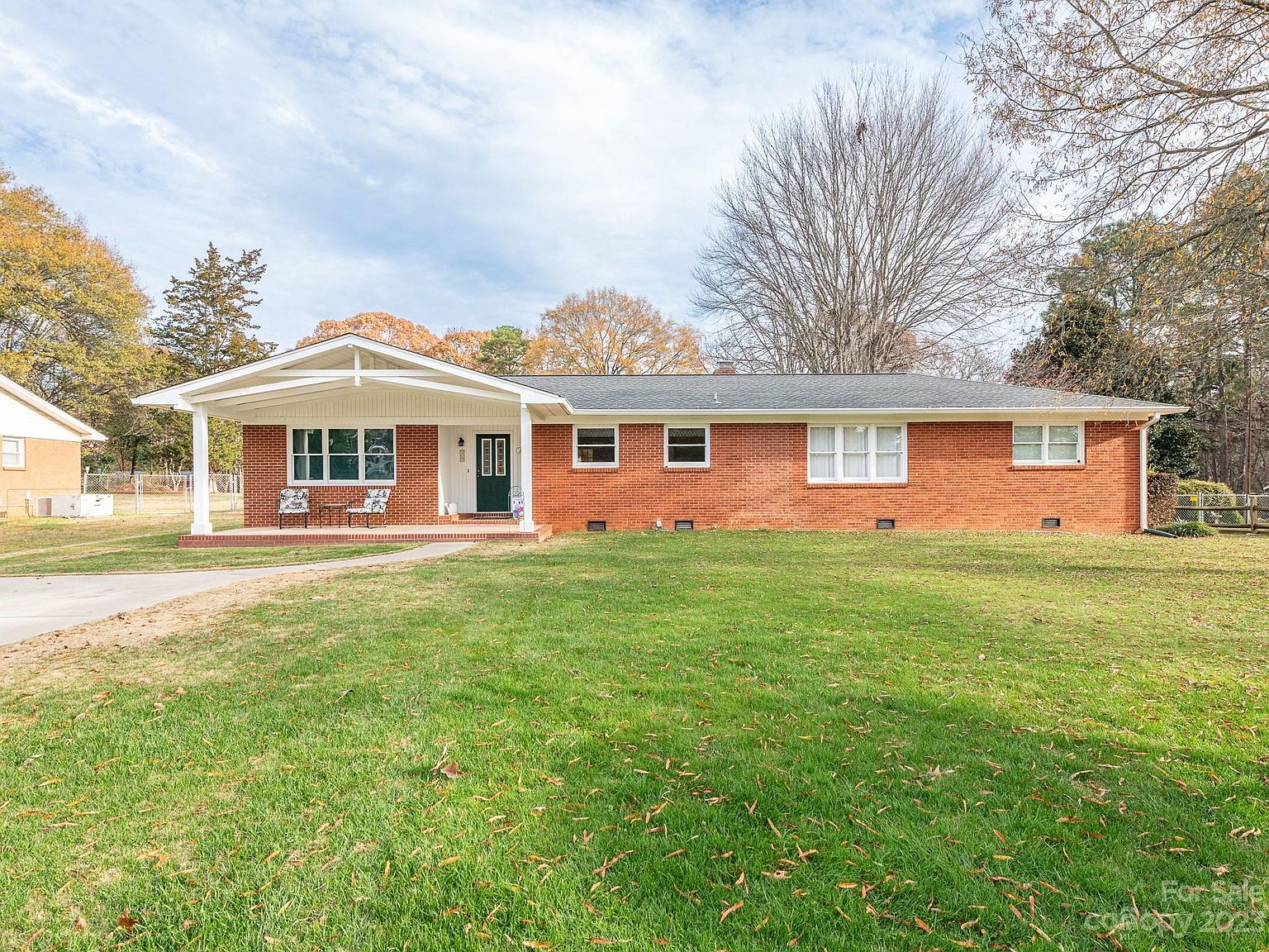 2025 Kimway Dr Matthews, NC 28105 - Thumbnail 2