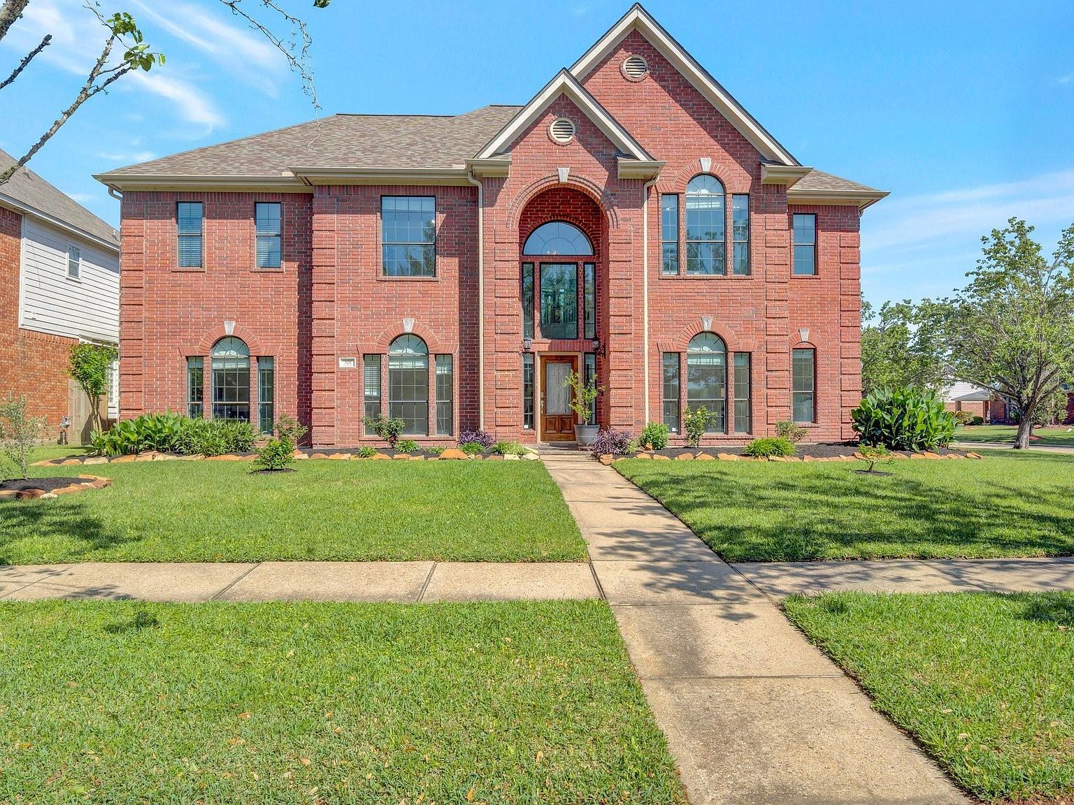 301 Winding Oak Ln S League City, TX 77573, 77573