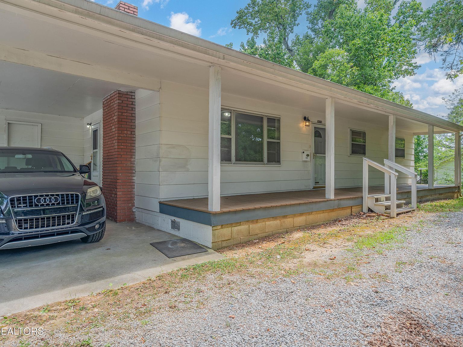 5616 N Broadway St Knoxville, TN 37918 - Thumbnail 2