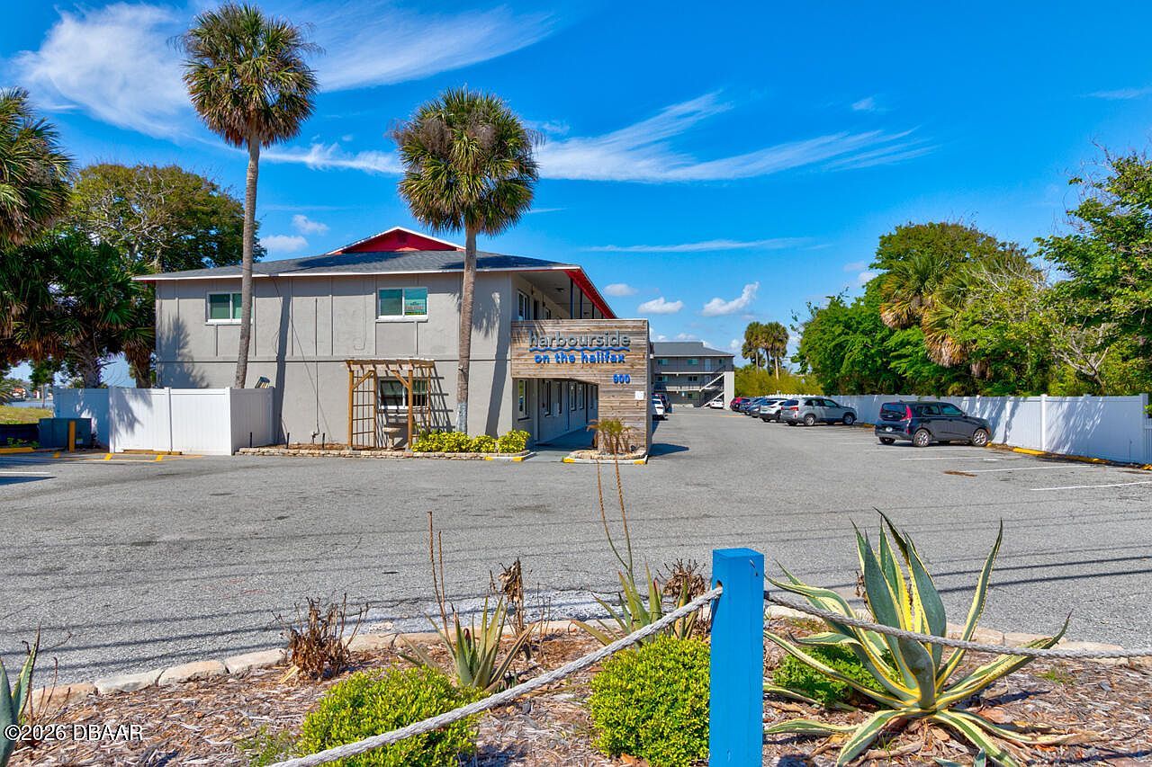 900 S Peninsula Dr APT 108 Daytona Beach, FL 32118  | Condominium
