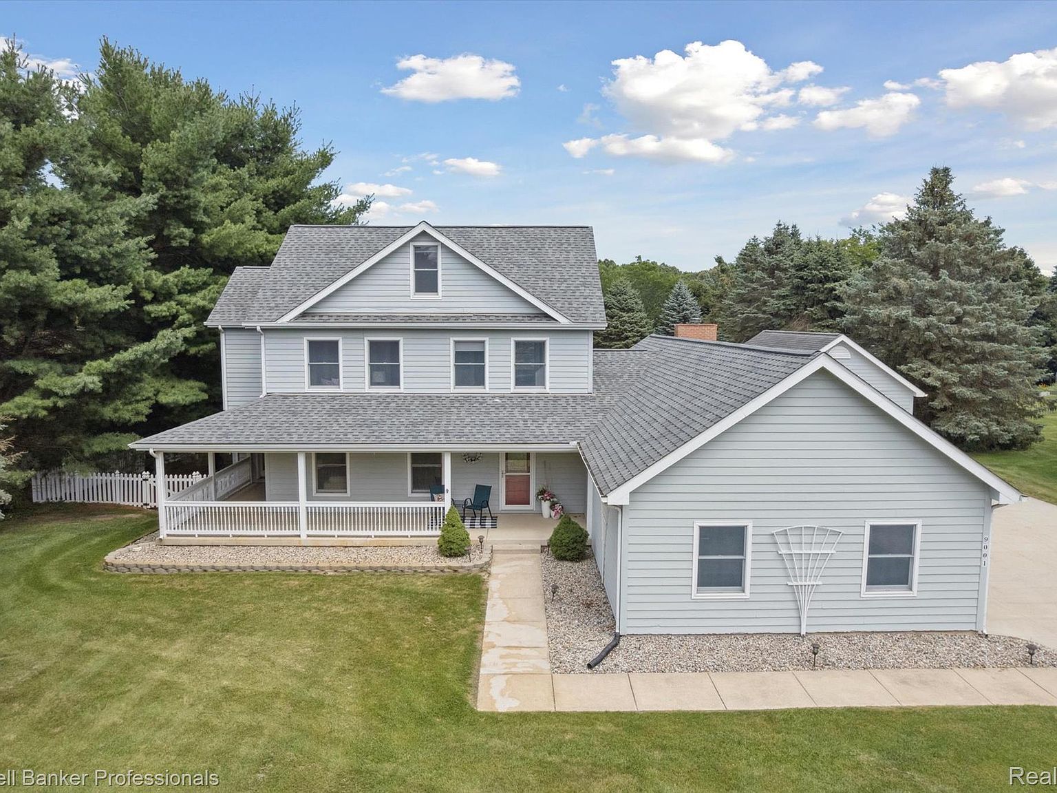 9001 Yorkshire Dr Saline, MI 48176 - Thumbnail 2