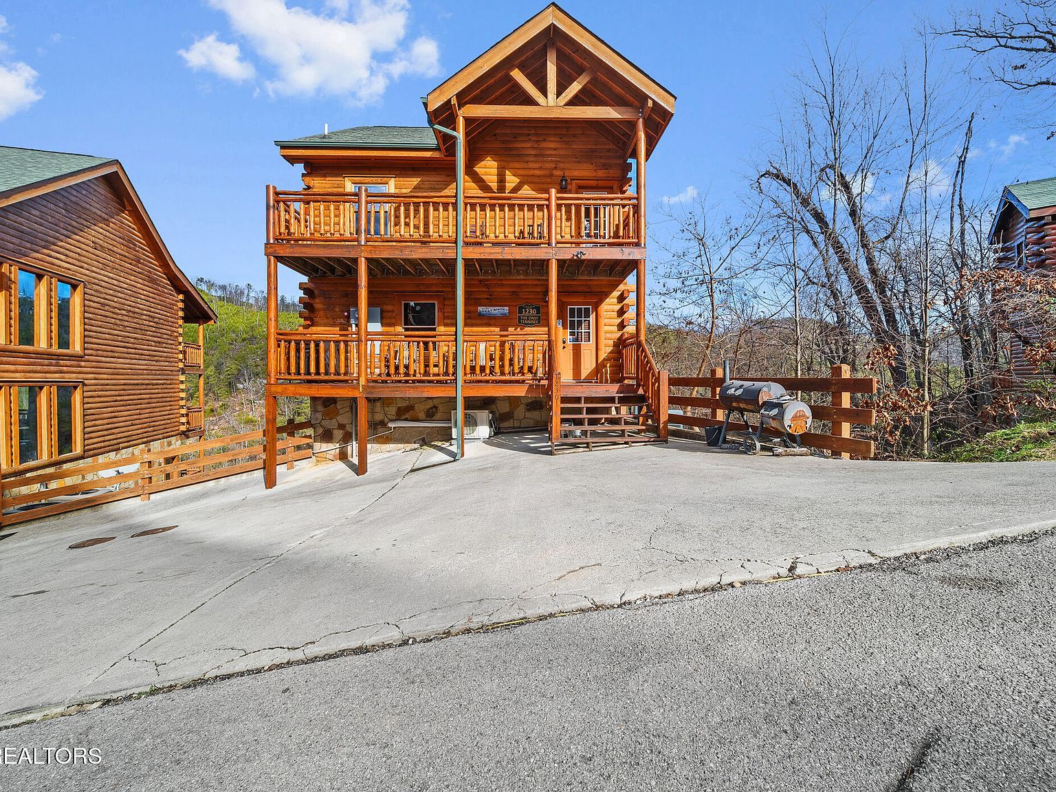 1230 Bird Nest Way Sevierville, TN 37862 - Thumbnail 2