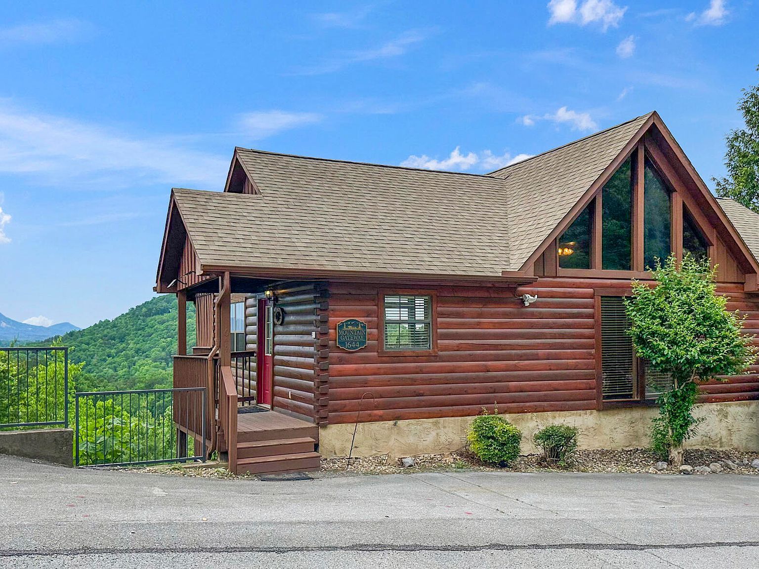 1644 Pinewood Way Sevierville, TN 37862 - Thumbnail 2