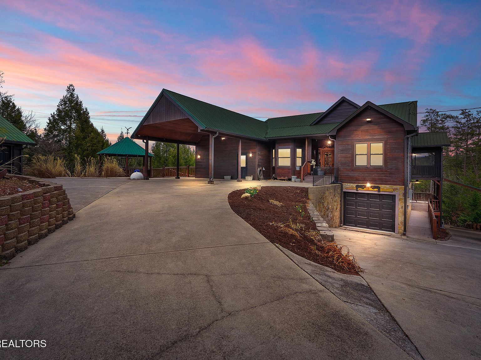 1819 Skyhawk Ln Sevierville, TN 37876 - Thumbnail 2