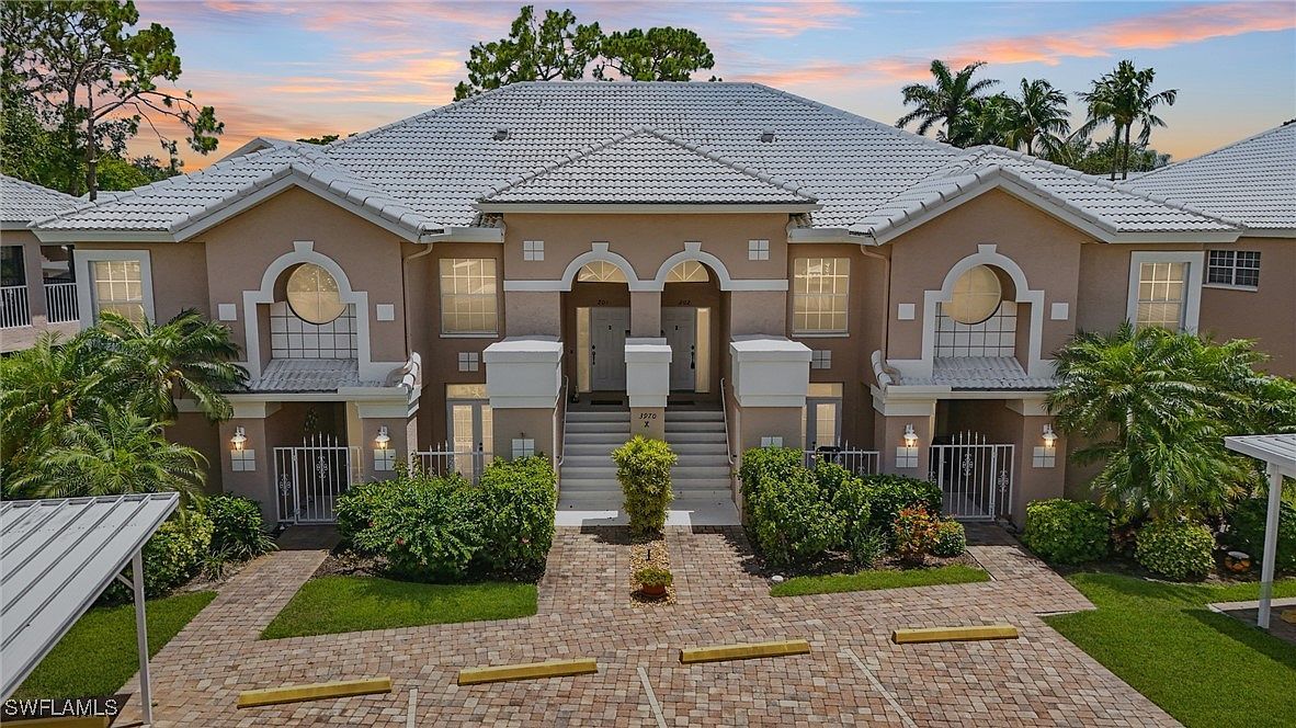 3970 Windward Passage Cir APT 202 Bonita Springs, FL 34134 - Thumbnail 2