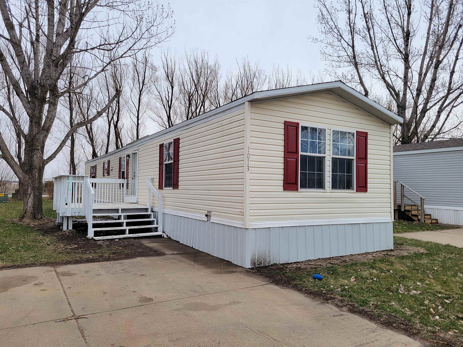 1013&1023 Kim Westgate 911 Allison #1209-925&1003 Vermillion, SD 57069 - Thumbnail 2