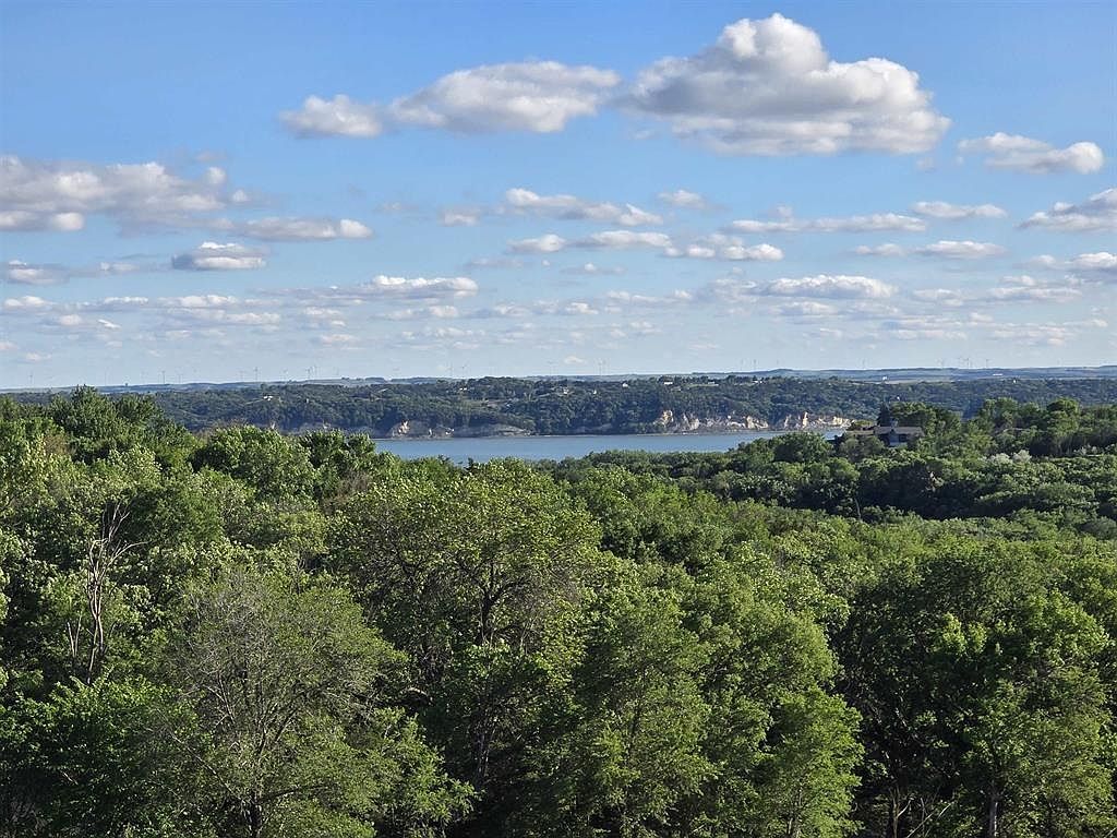 43353 311th St Yankton, SD 57078 - Thumbnail 2